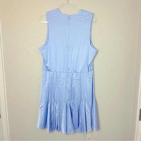 BNWT! ABERCROMBIE & FITCH Elegant Blue Deep V Satin Dress Size XLT - Picture 10 of 11
